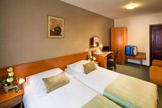 Отель Best Western Hotel Galicya Краков Двухместный номер «Премиум» с 2 отдельными кроватями-4
