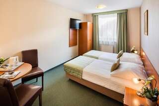Отель Best Western Hotel Galicya Краков Стандартный двухместный номер с 2 отдельными кроватями-4